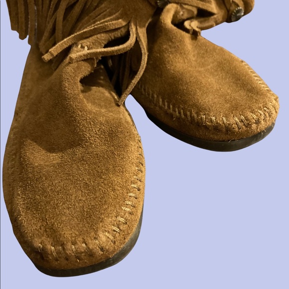 EUC Minnetonka Suede Leather Fringe High, Back Zip Ankle Boot♥️ - Picture 2 of 4
